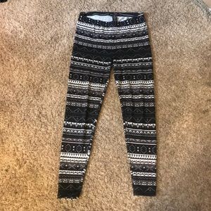 Patterned Knit Leggings